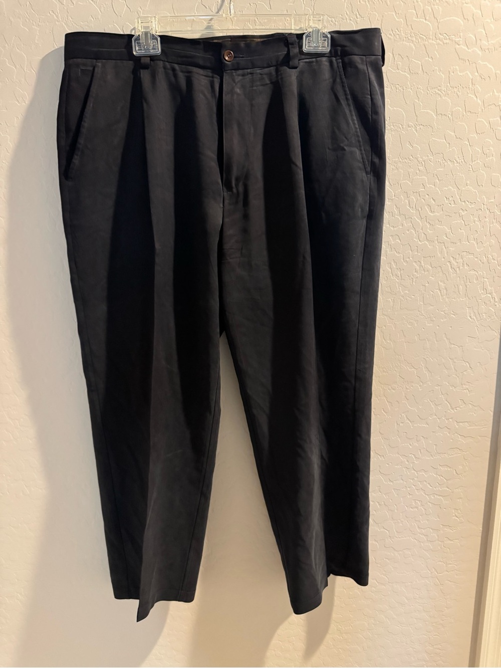 Tommy Bahama Black Pleated Dress Pants